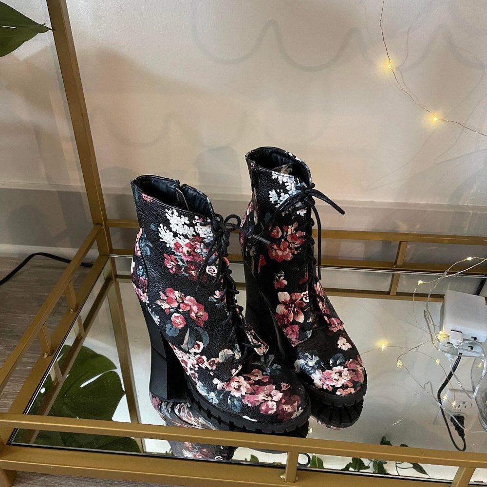 JustFab Black Leather Floral Heel Boots